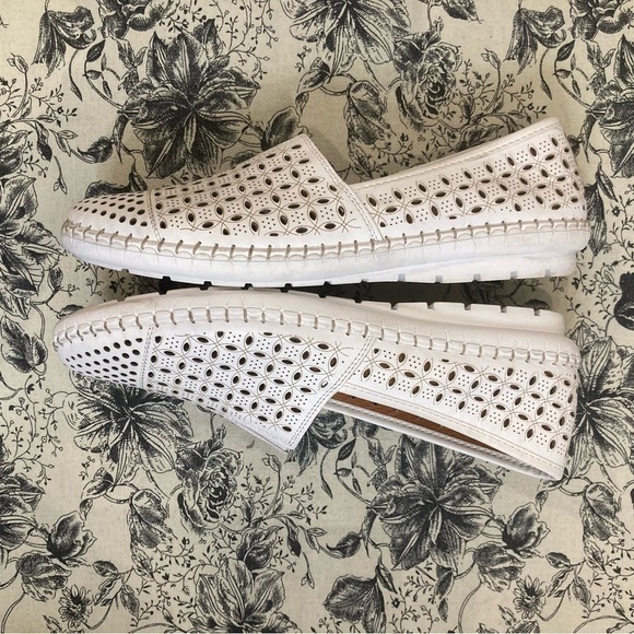 VOLKS WALKERS Sz 42 Sinop Leather Perforated Slip On Flats Loafers Shoes - Picture 6 of 11